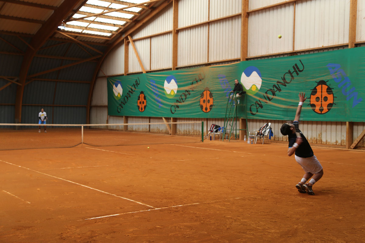 Jon Yécora, campeón del IV Open Indoor de Jaca