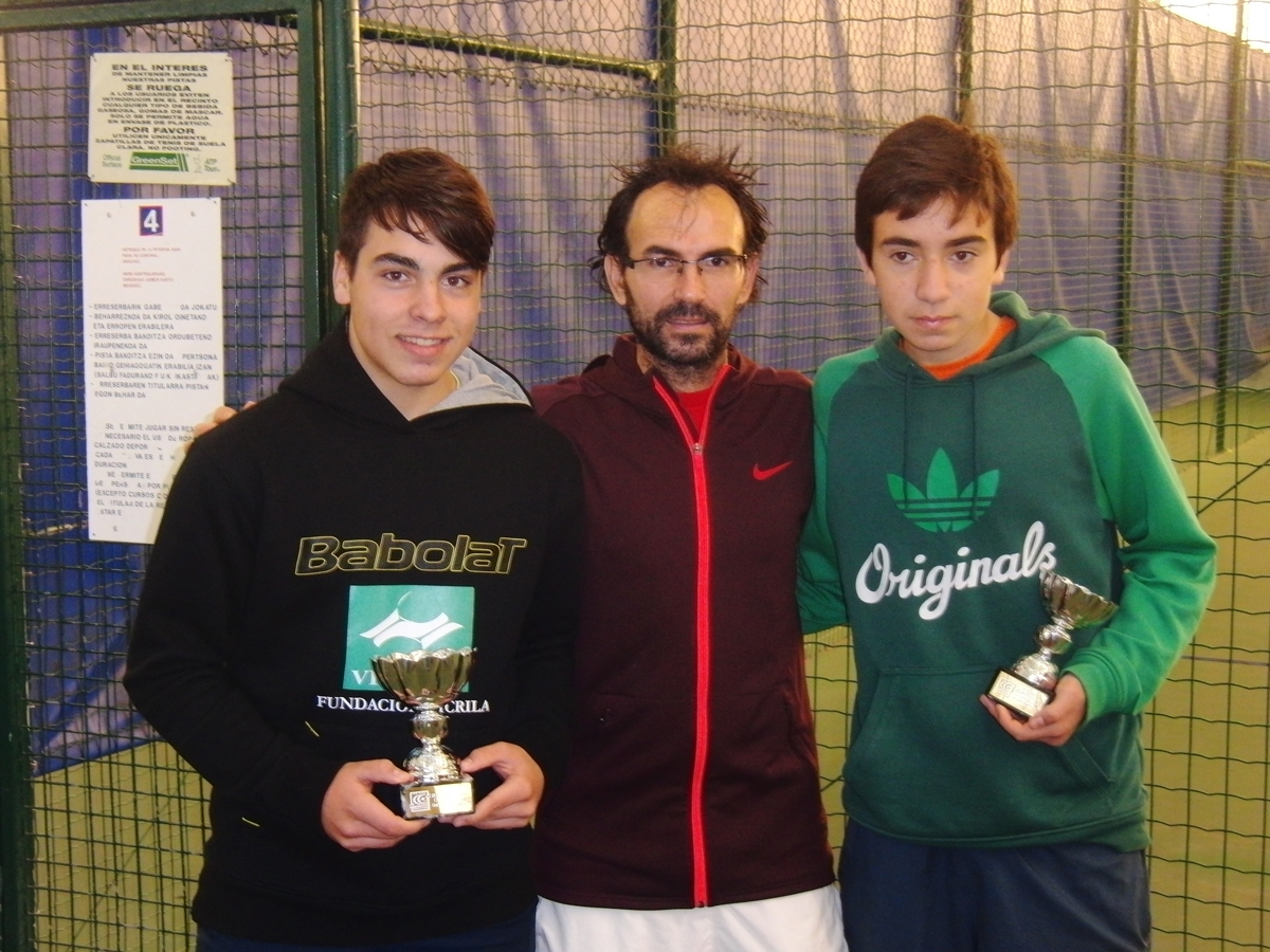 Jon Yécora, gana el Torneo Playas de Getxo en categoría Junior